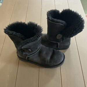 Women’s UGGS Bailey Button Boots Black 8